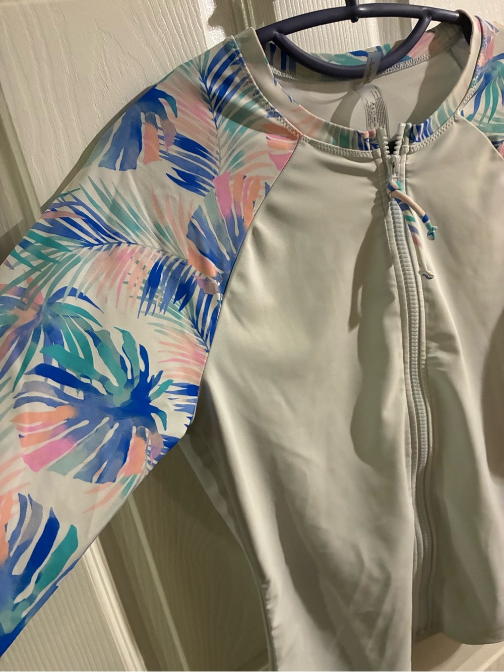 Raisins Junior’s Medium Zipper Swim Rash Guard - Picture 3 of 7